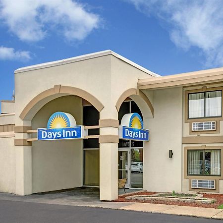 Days Inn By Wyndham Bloomington West Kültér fotó