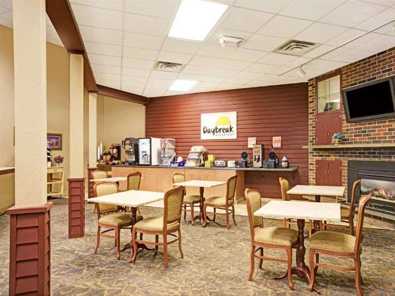 Days Inn By Wyndham Bloomington West Kültér fotó