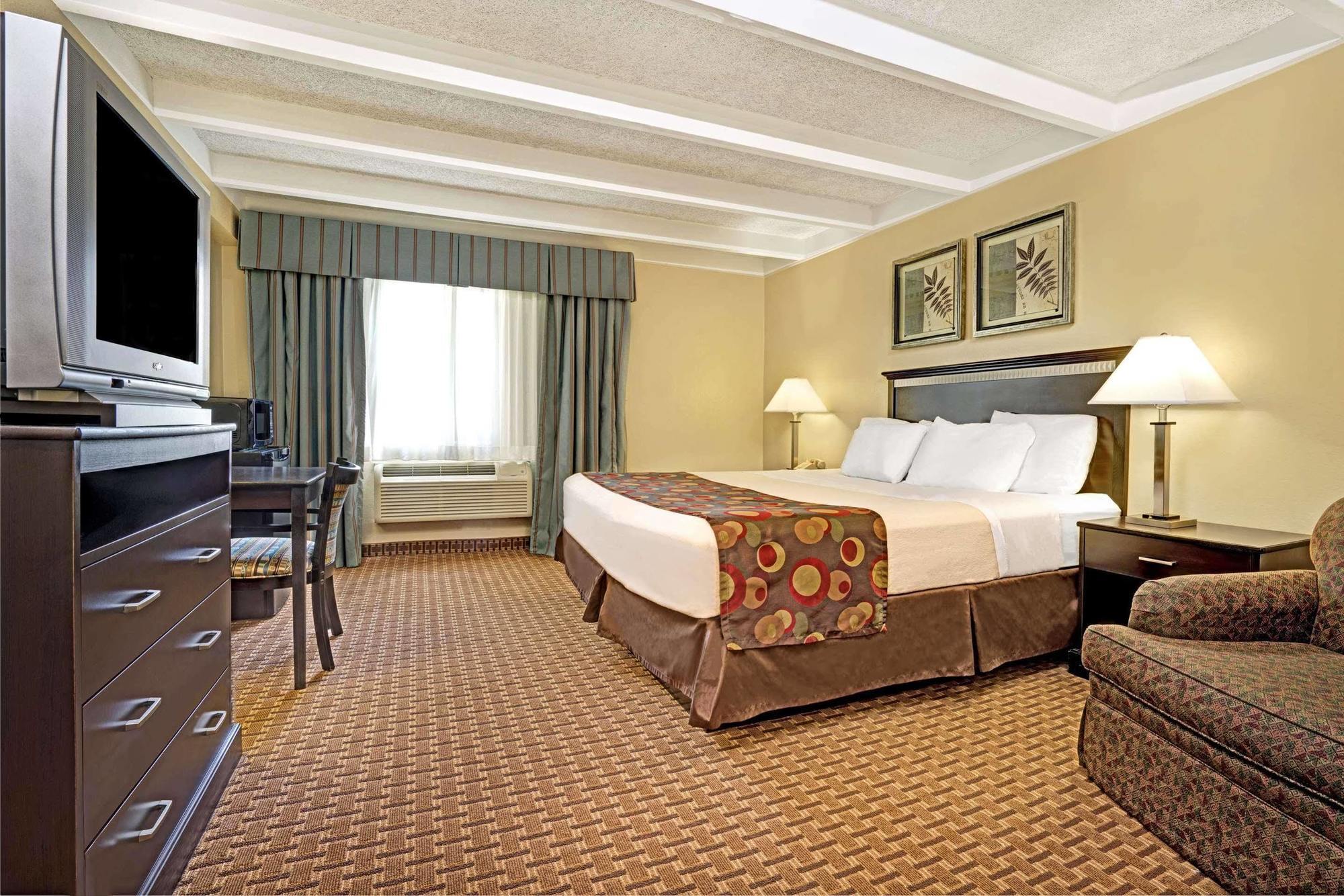 Days Inn By Wyndham Bloomington West Kültér fotó